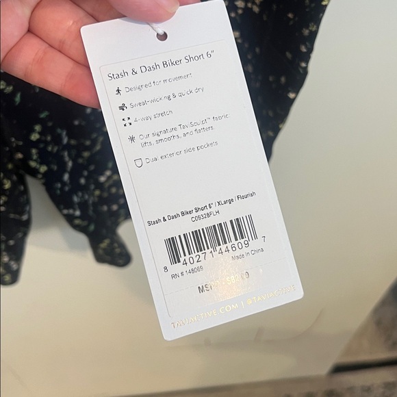 TAVI stash & Dash Biker Shorts XL | 6” Inseam | High-Rise Black Print - Picture 3 of 5